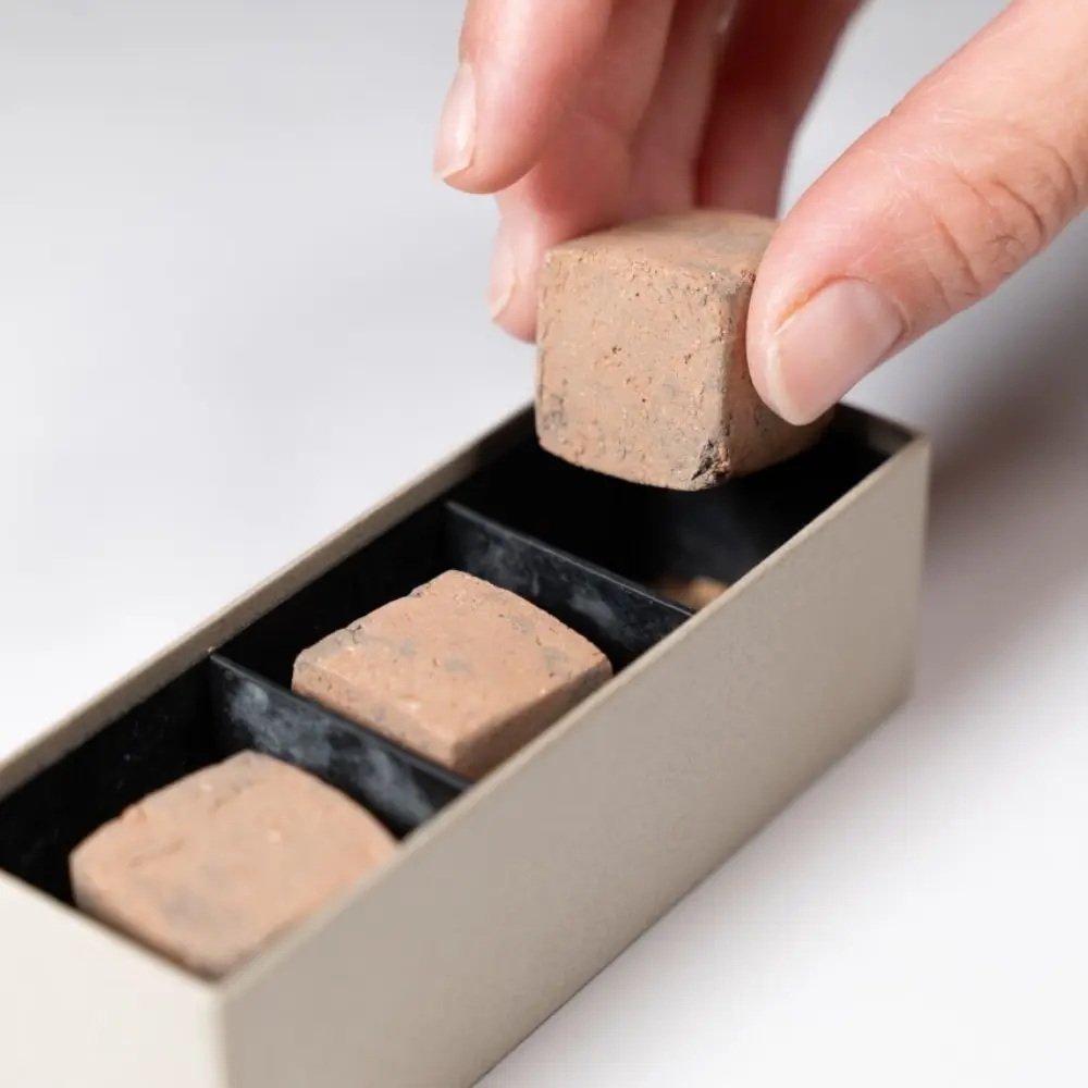 左官職人が作る土のアロマディフューザー 「terra」 - Kanaete