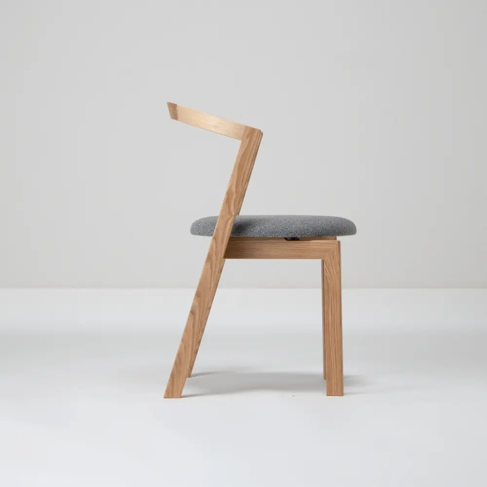 フラワーシェイプ 椅子 クリーム色 倉庫処理品 SF04-白-06 Chair 04 フラワーシェイプ 椅子 クリーム色 倉庫処理品 SF04-白-06