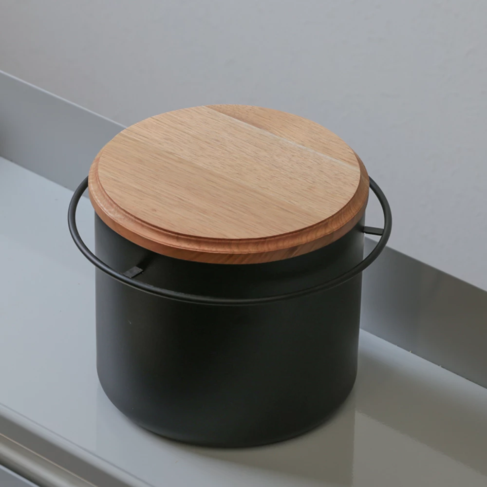 コレクター収集品　パプアニューギニア　人面素焼きの土器　燻製用 パプアニューギニア マッドマン｜jinrikisha coffee