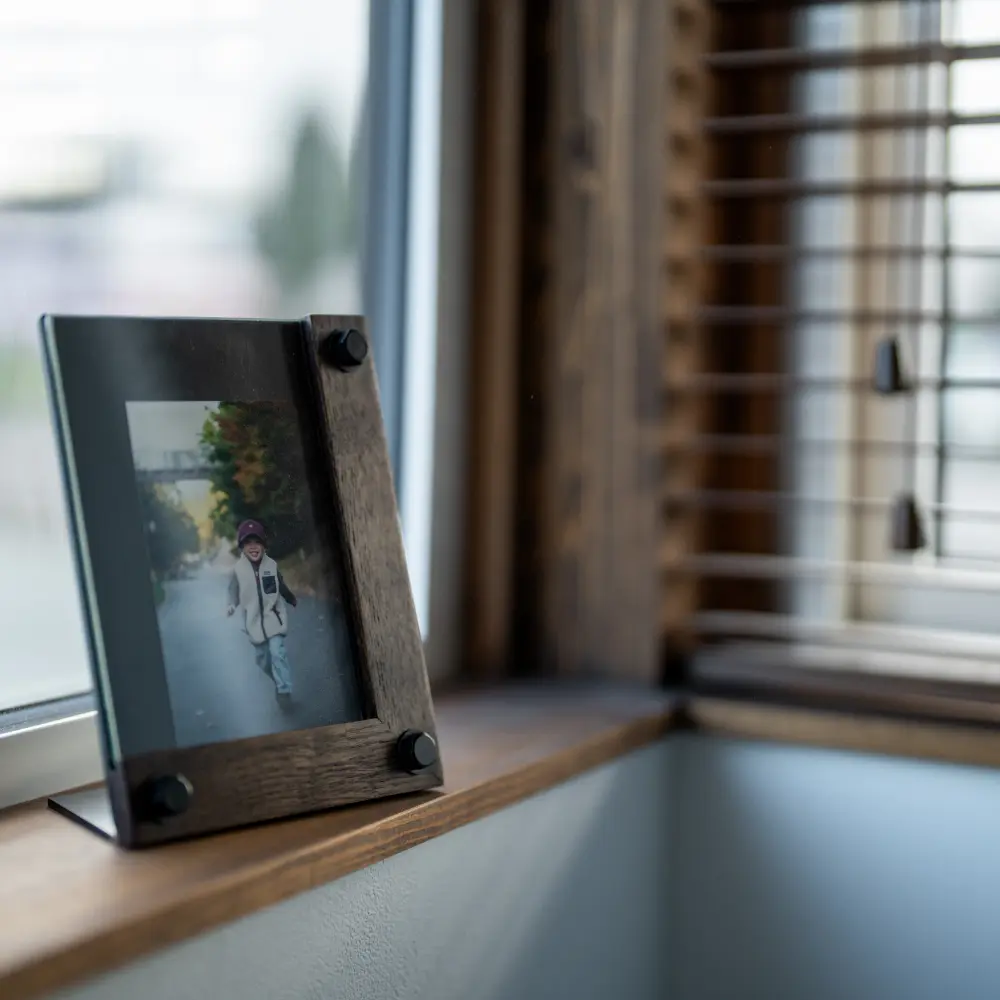 作者不詳●鉄の重厚感のあるお洒落な 写真立てです！● IRON＆WOOD PHOTO STAND＜鉄と木の写真立て＞ - Kanaete(カナエテ
