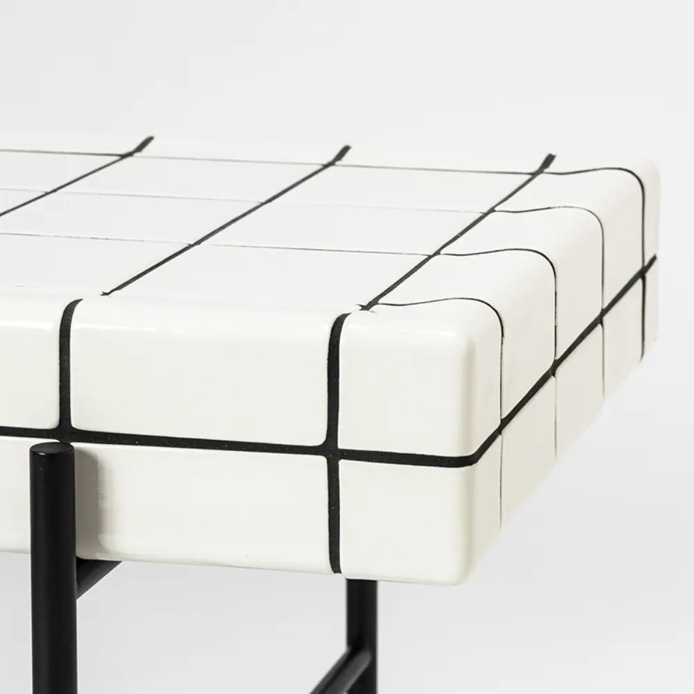 「直接取りに来ていただける方限定」テーブル Eau/AIXトレイテーブル ブラック×レッド -使いたい場所に簡単