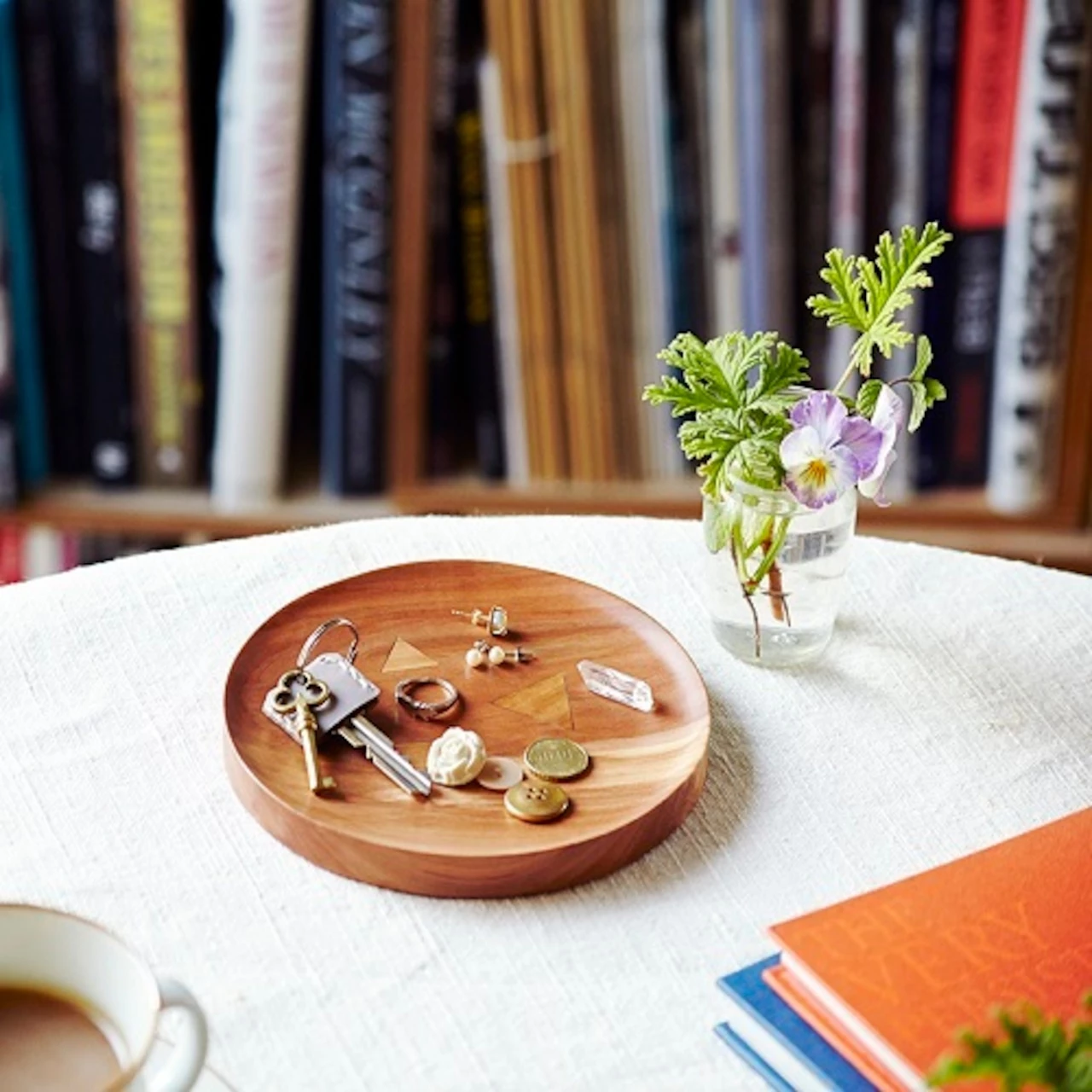 木製　林檎デザイン　置物　トレイ 木製 林檎デザイン 置物 トレイ